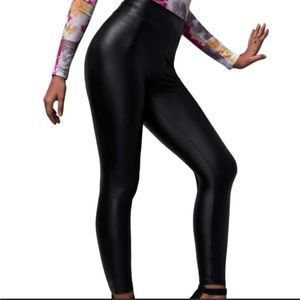 Black Faux Leather Leggings Size L